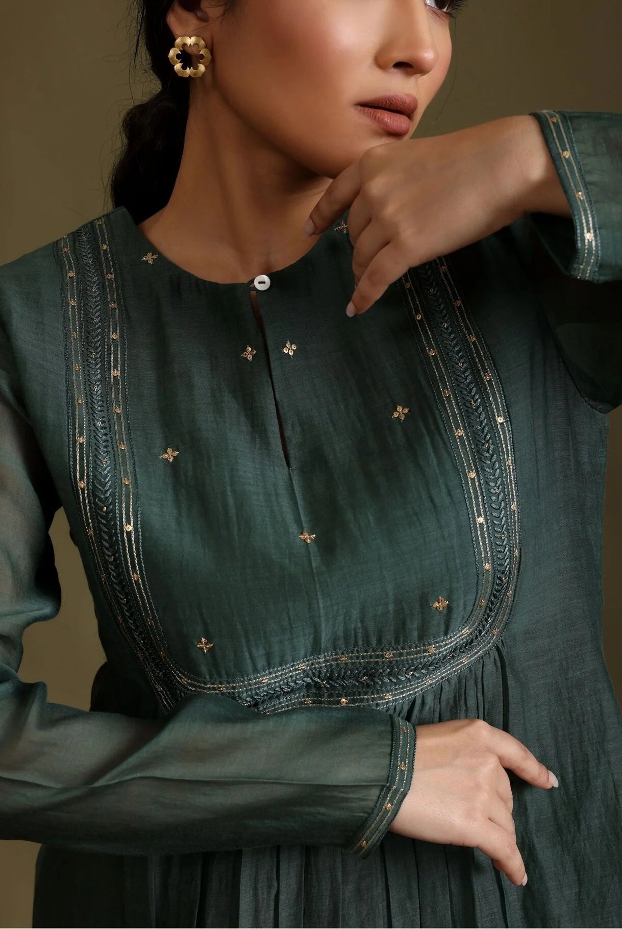 Tvara Outfit - CiceroniKurta Set, Festive WearChokhi Chorri