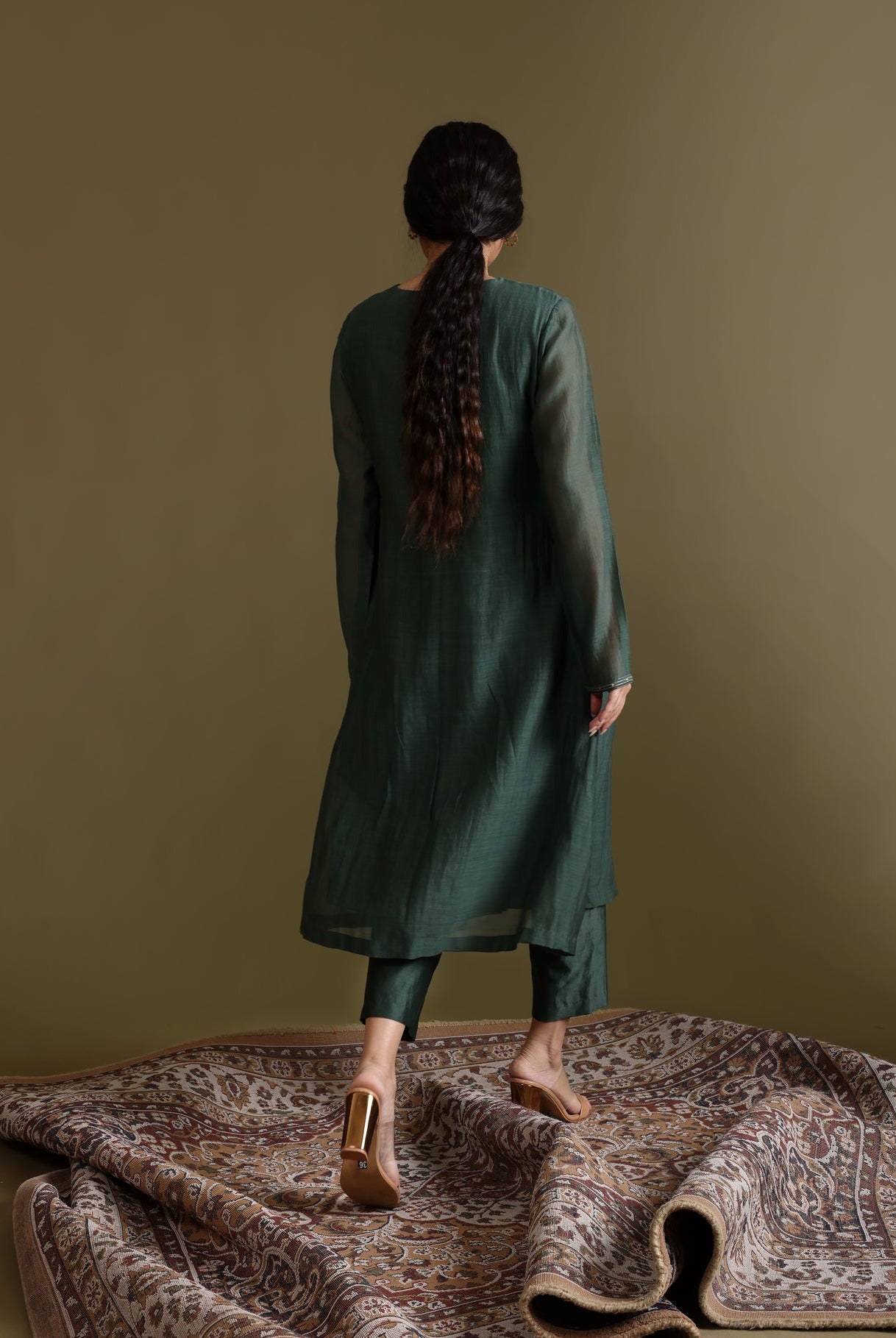 Tvara Outfit - CiceroniKurta Set, Festive WearChokhi Chorri