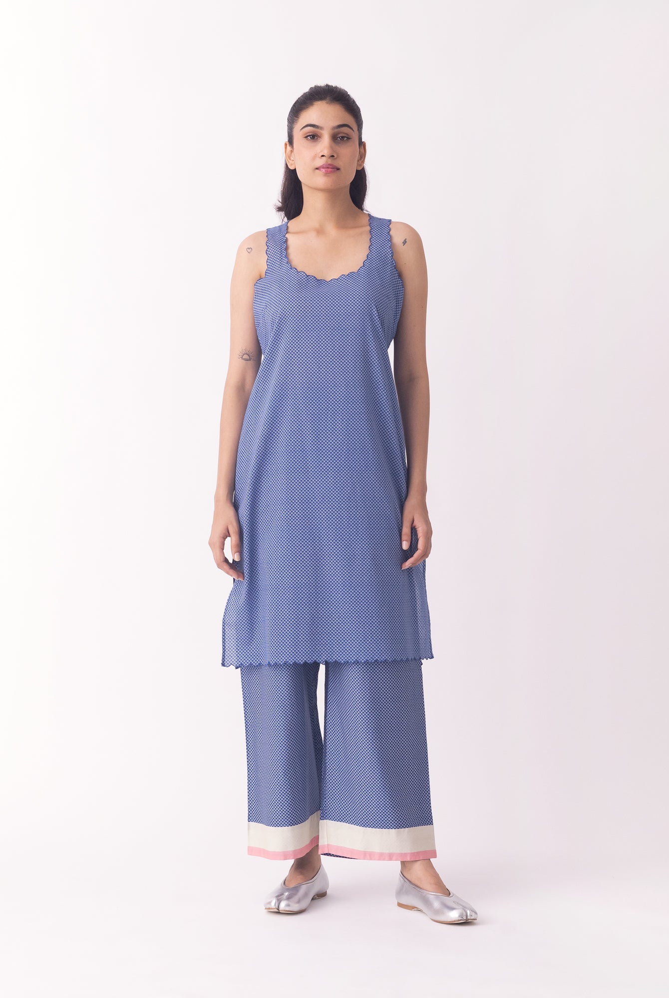 Urara Overlay with Slip - CiceroniJacketsShades of India