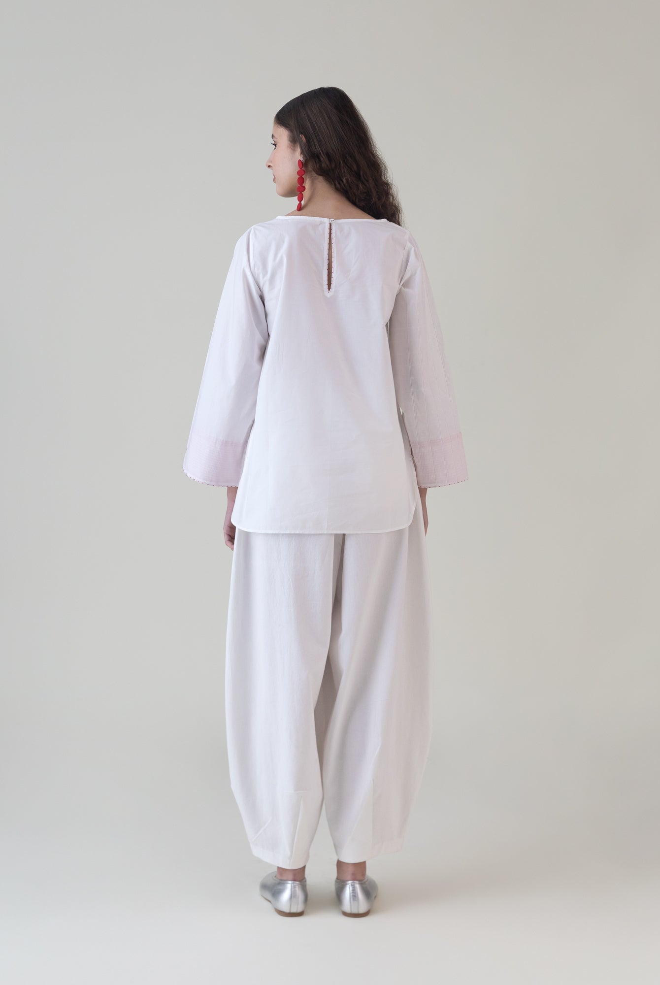 Utsuroi White Top - CiceroniTopsShades of India