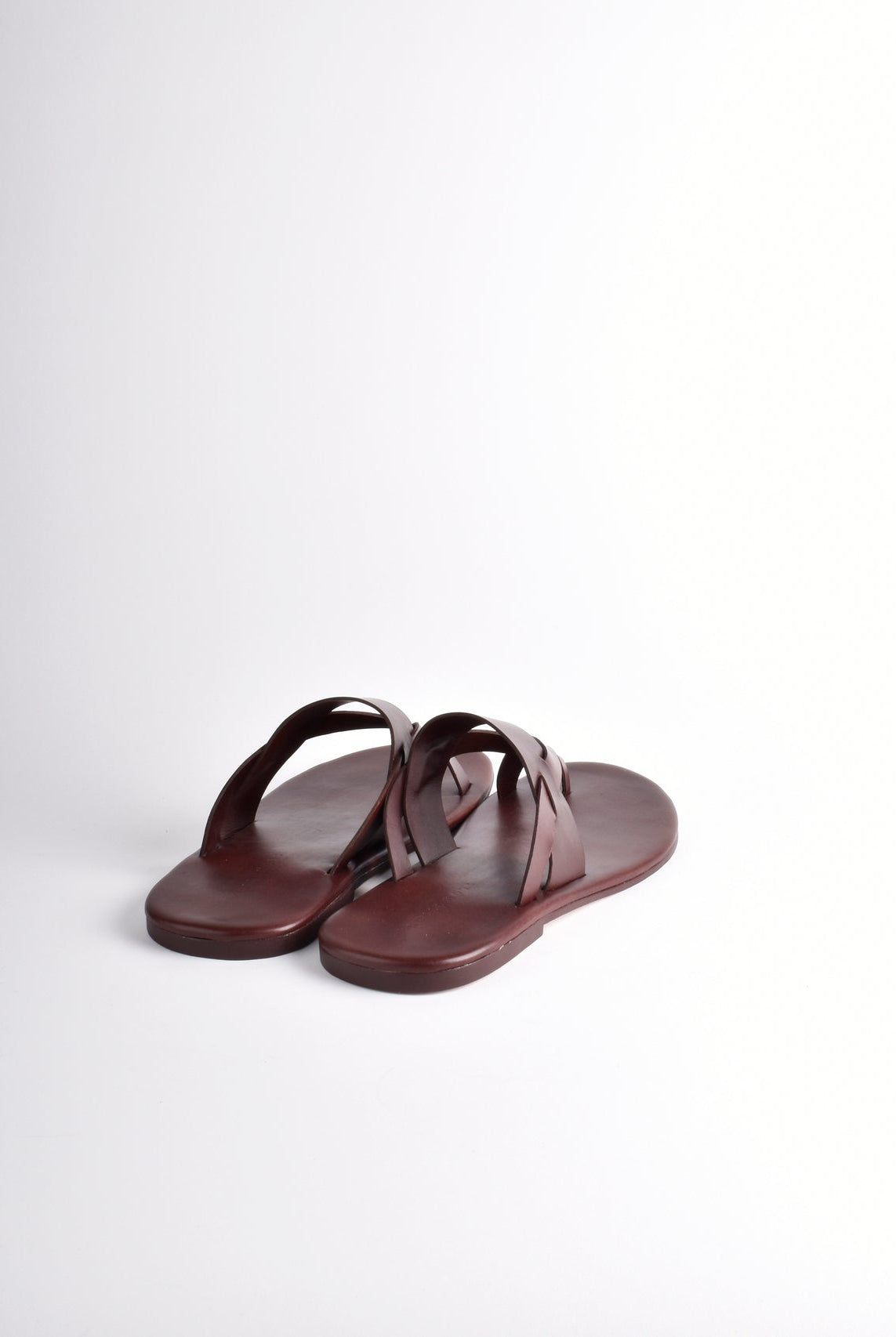 V - Strap Mens Chappals - CiceroniFlatsSlomotion