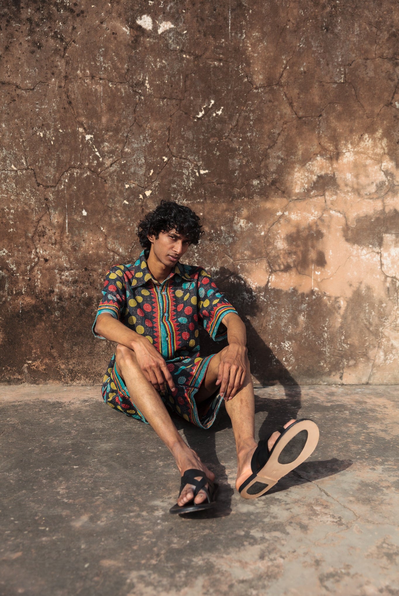 V - Strap Mens Chappals - CiceroniFlatsSlomotion