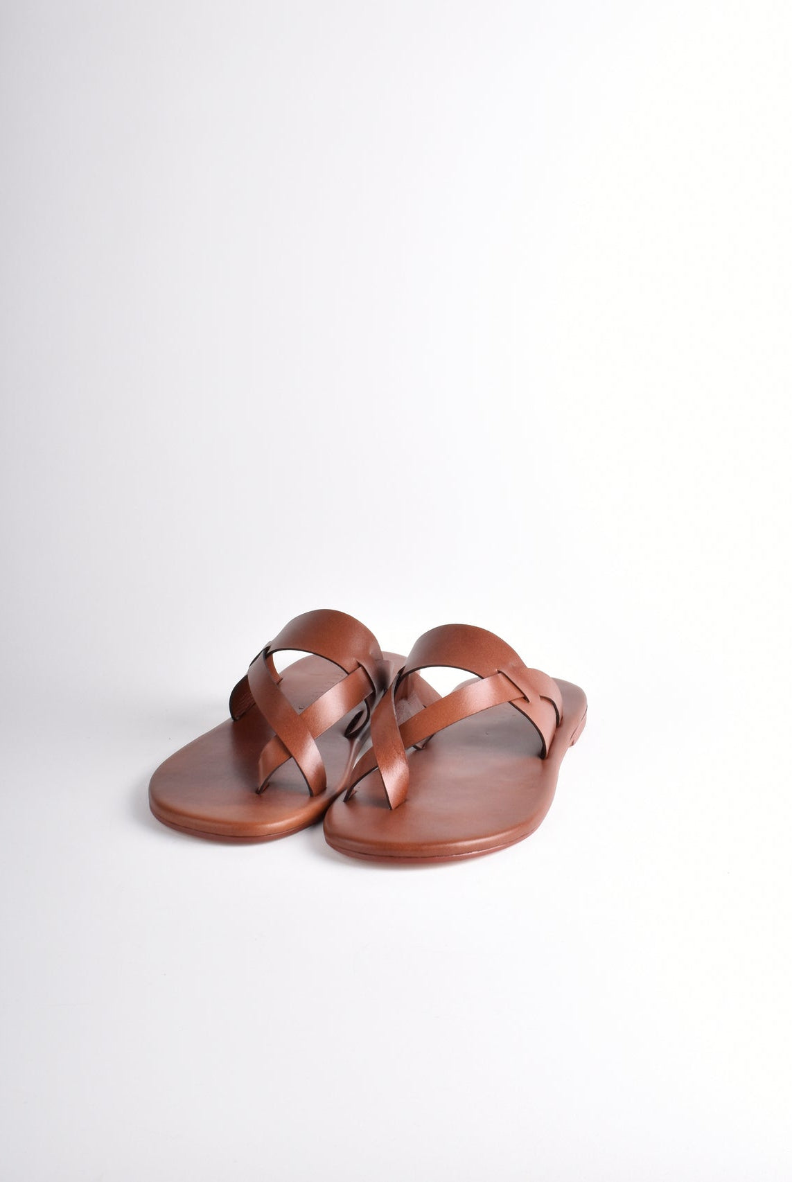 V - Strap Mens Chappals - CiceroniFlatsSlomotion