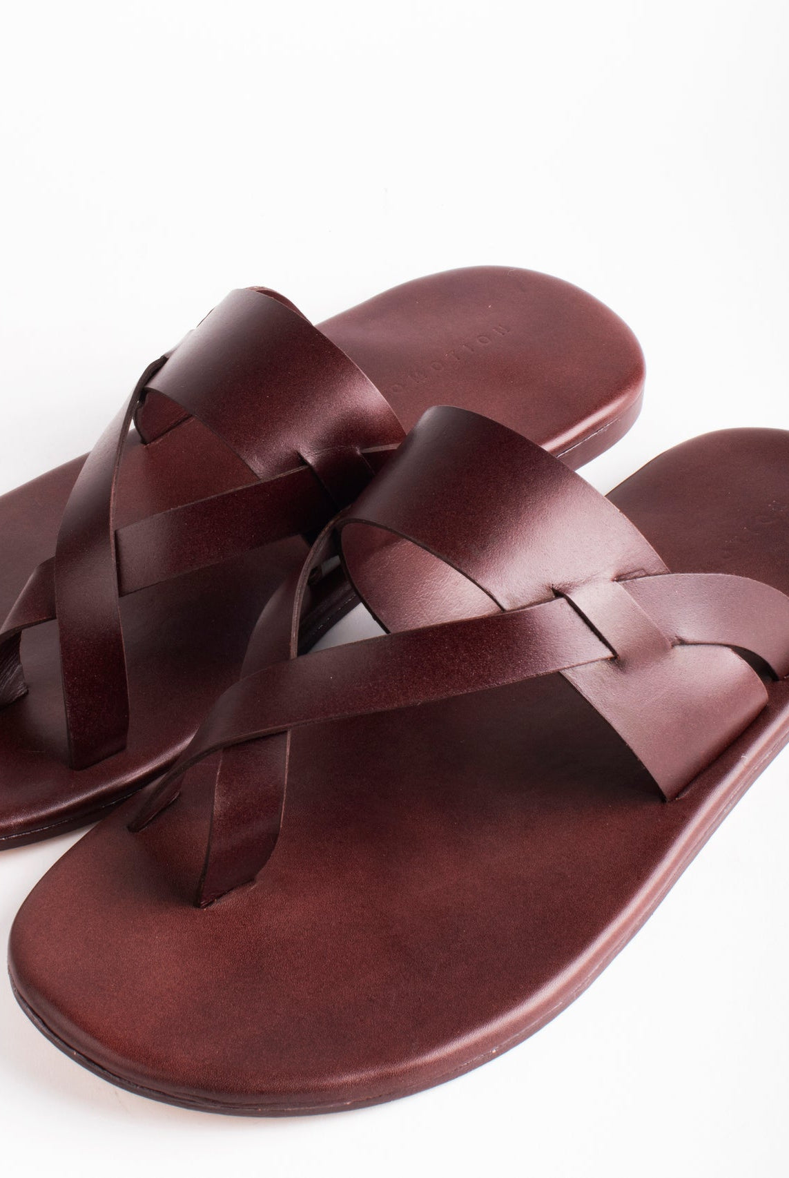 V - Strap Mens Chappals - CiceroniFlatsSlomotion