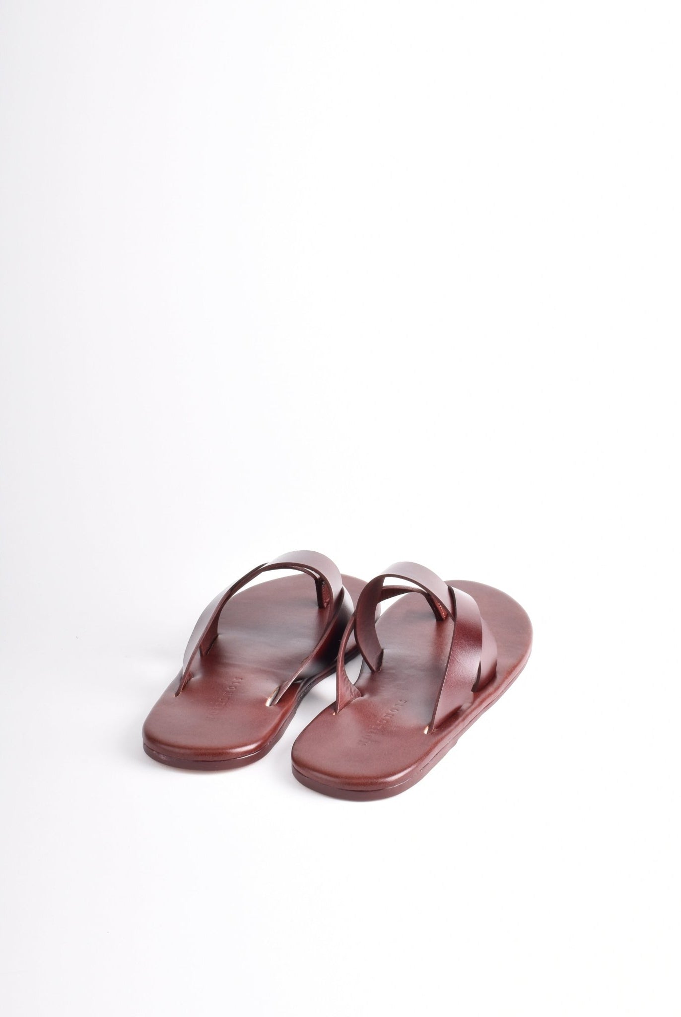V - Strap Sandals - CiceroniSandalsSlomotion