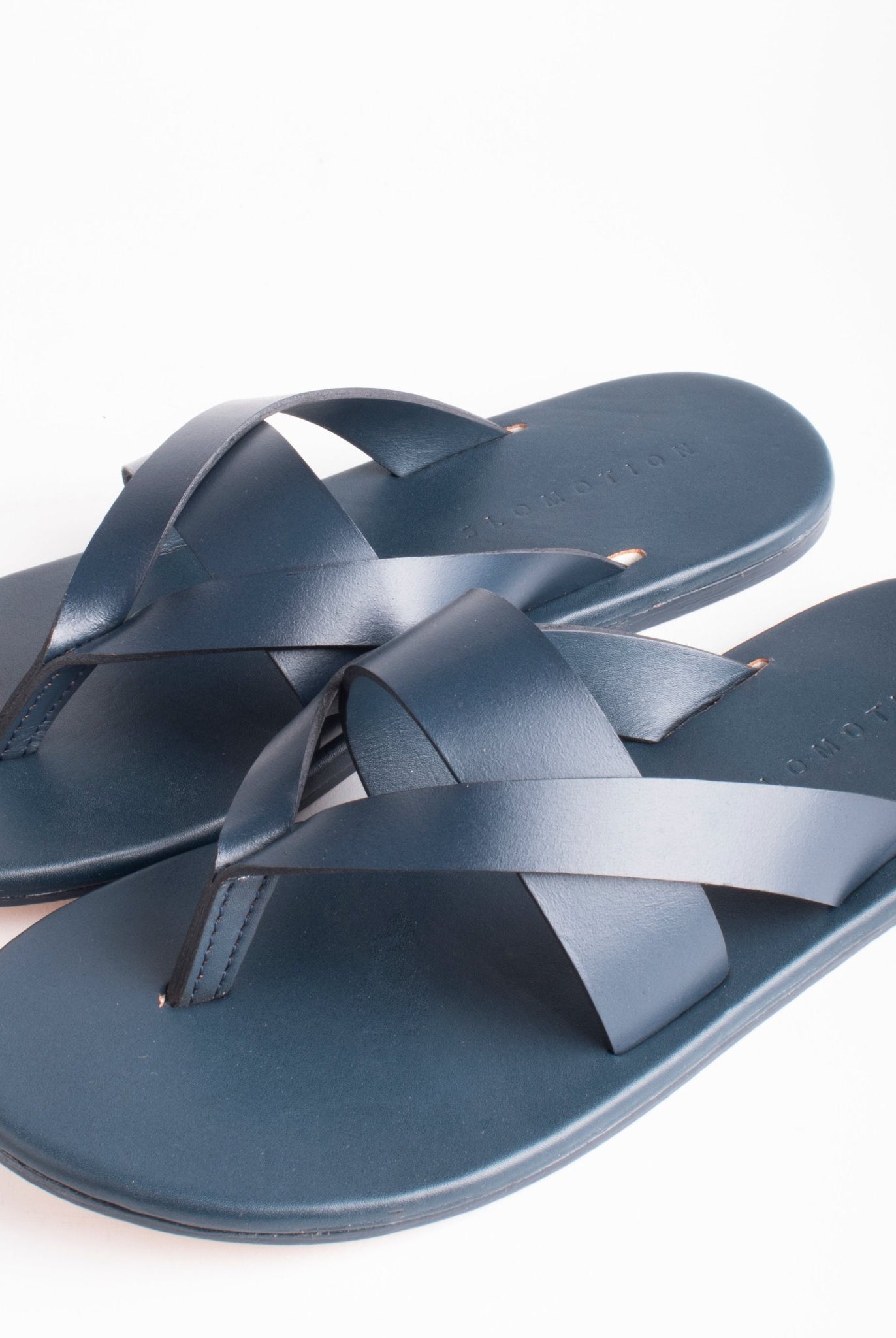 V - Strap Sandals - CiceroniSandalsSlomotion