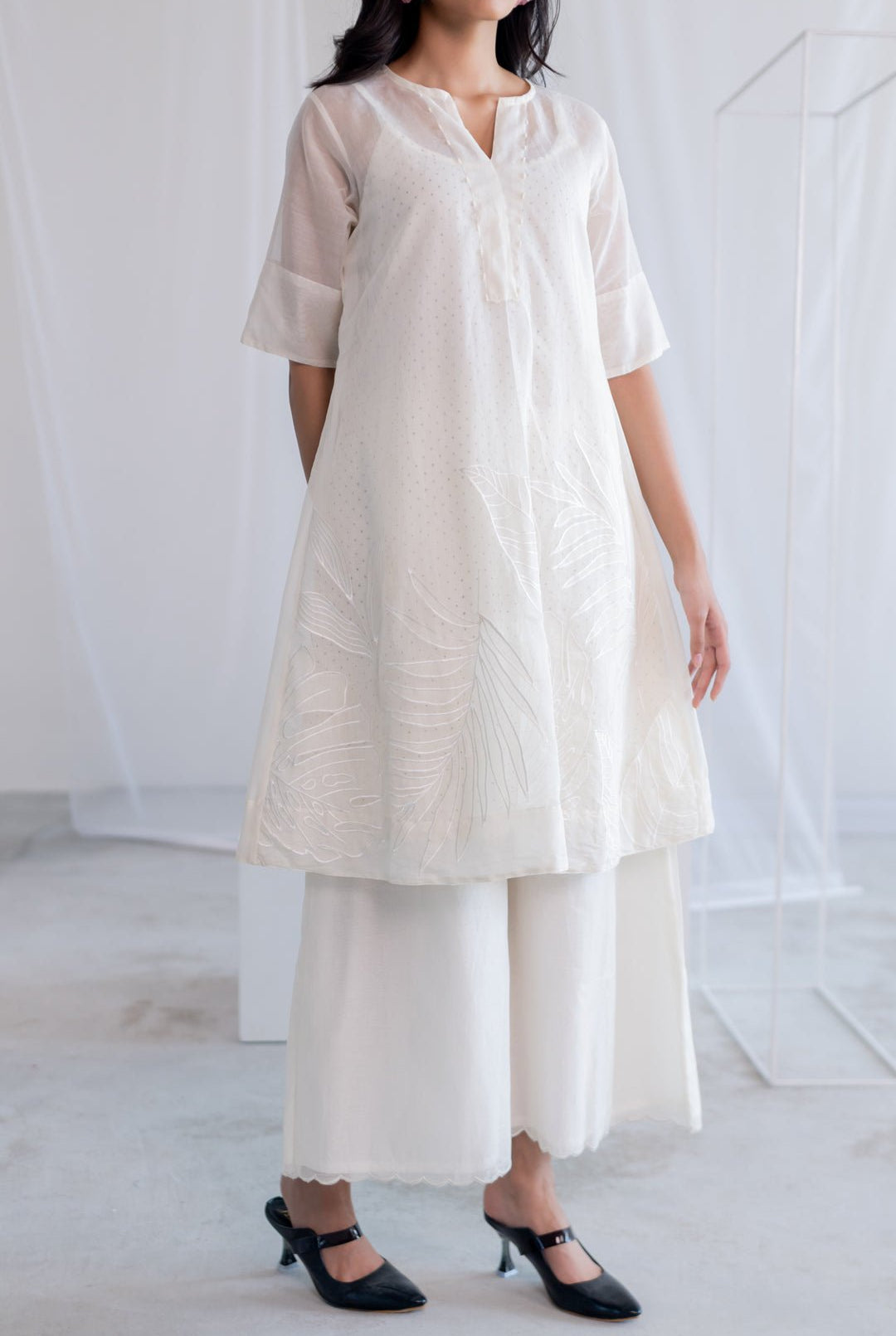 Vanilla Foliage Applique Kurta Set - CiceroniKurta Set, Everyday WearSilai Studio