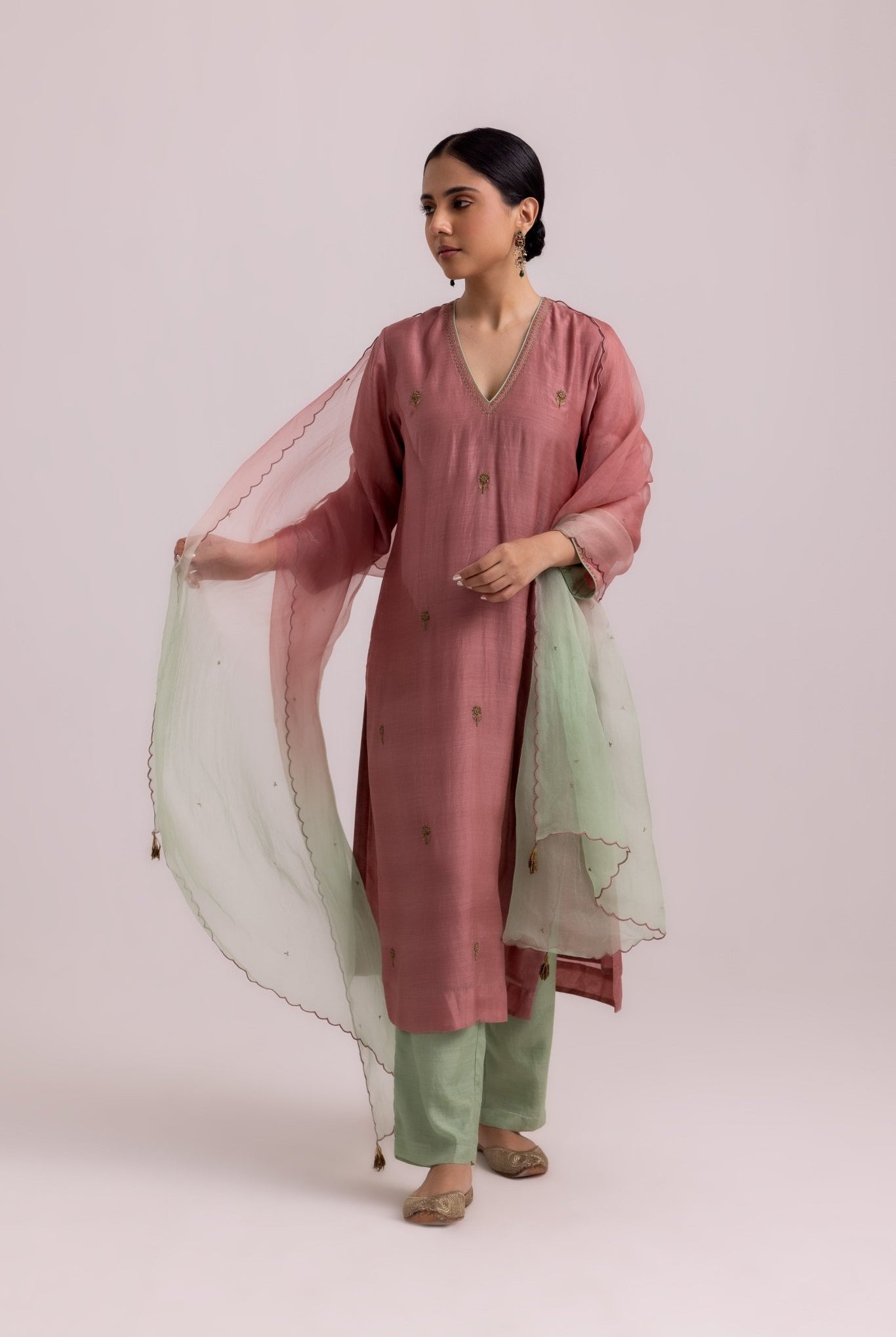 Veena Kurta Dupatta Set - Dusty Pink - CiceroniKurta Set, Festive WearLabel Shreya Sharma