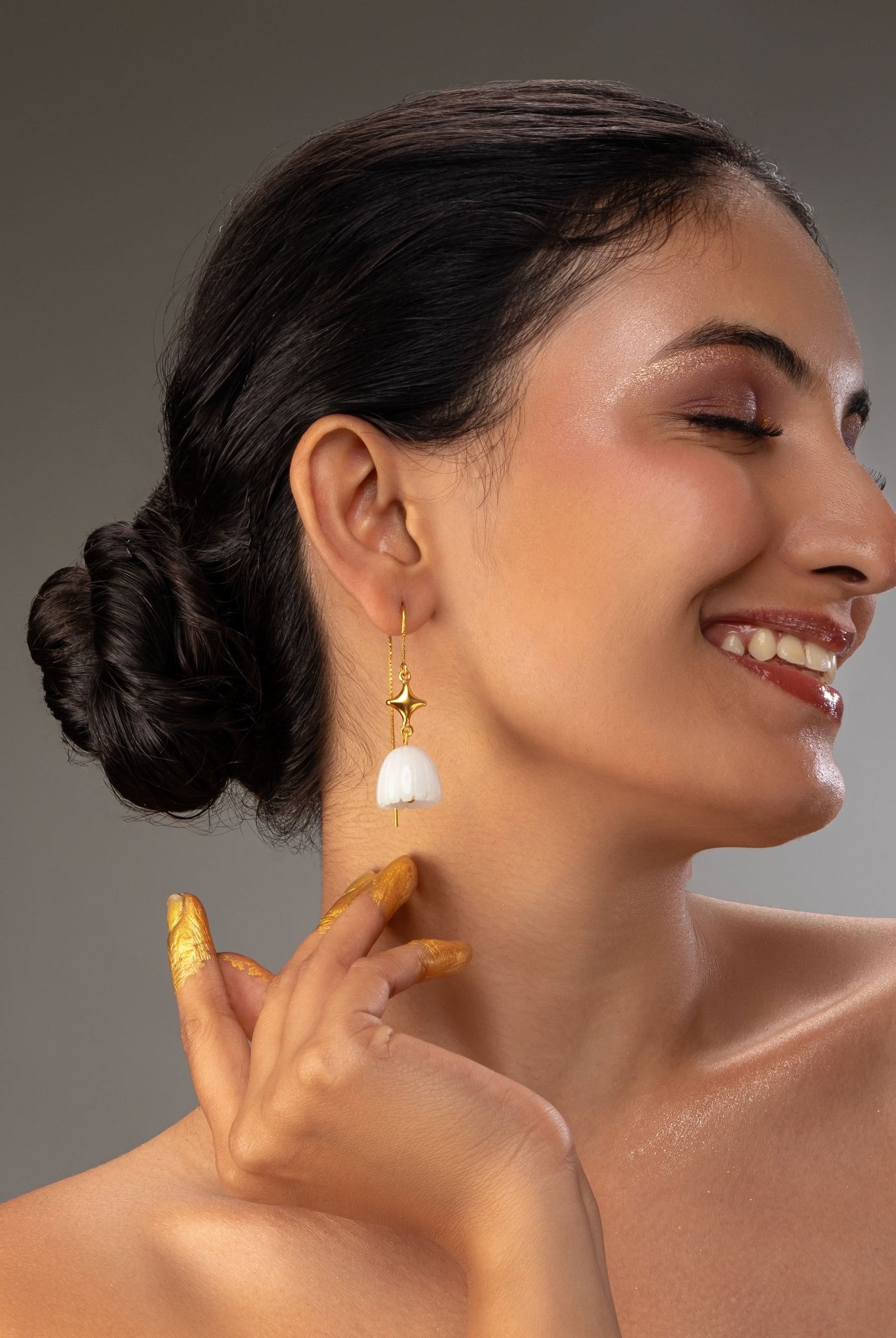 White Blossom Threader - CiceroniThreader earringRumri