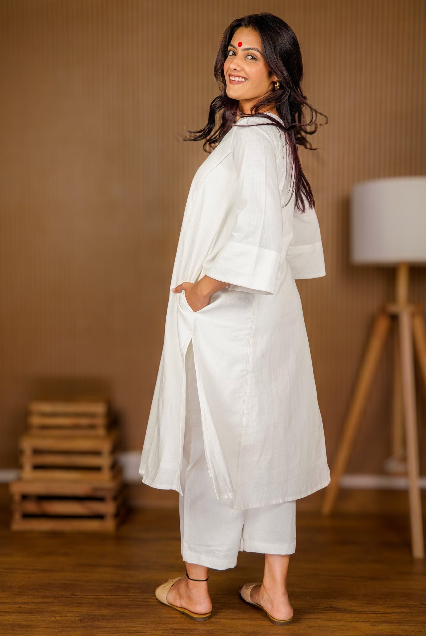 White Kurta and Pants Set - CiceroniKurta SetPrathaa