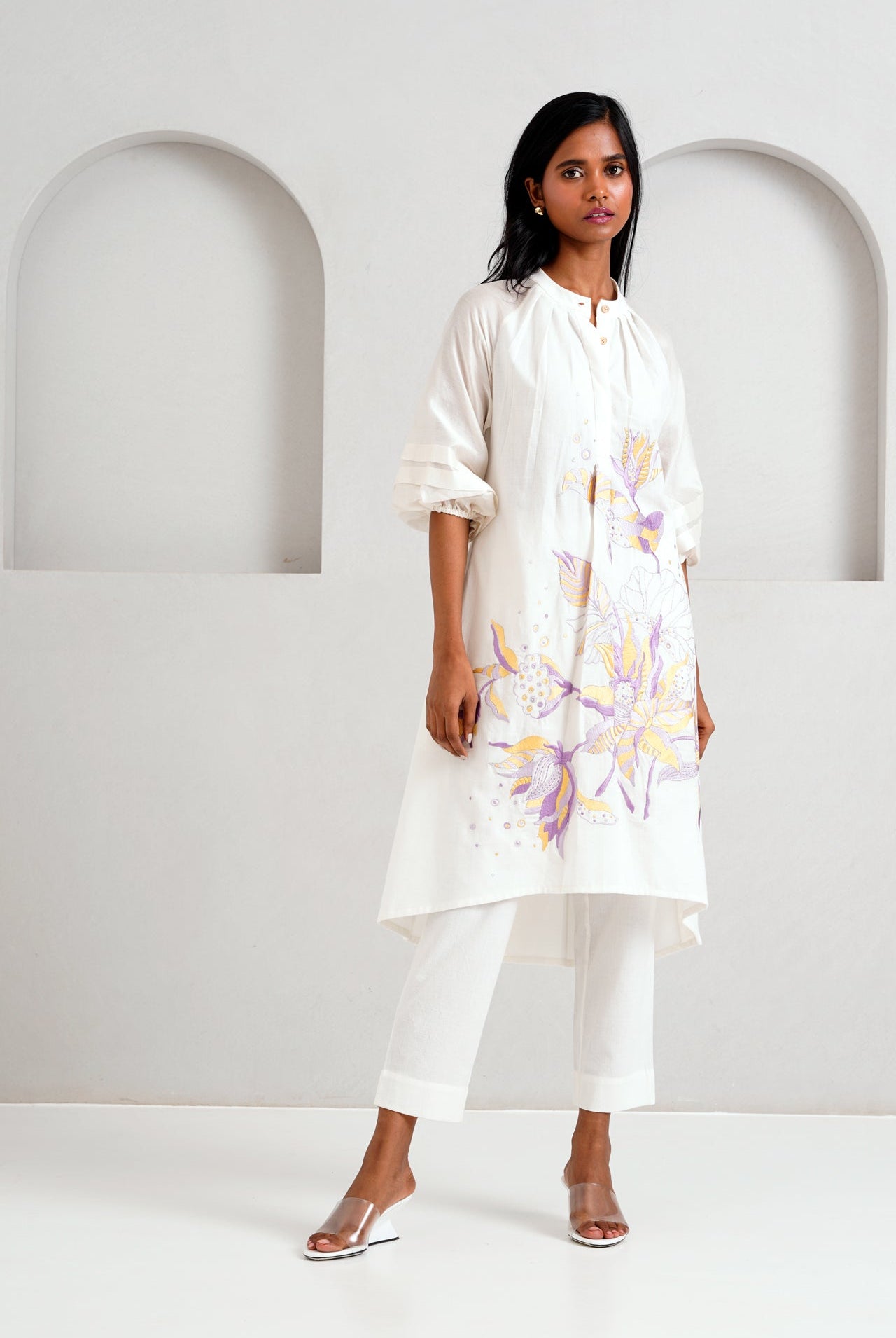 White Suvi Set - Embroidered Tunic + Pants - CiceroniKurta SetMadder Much