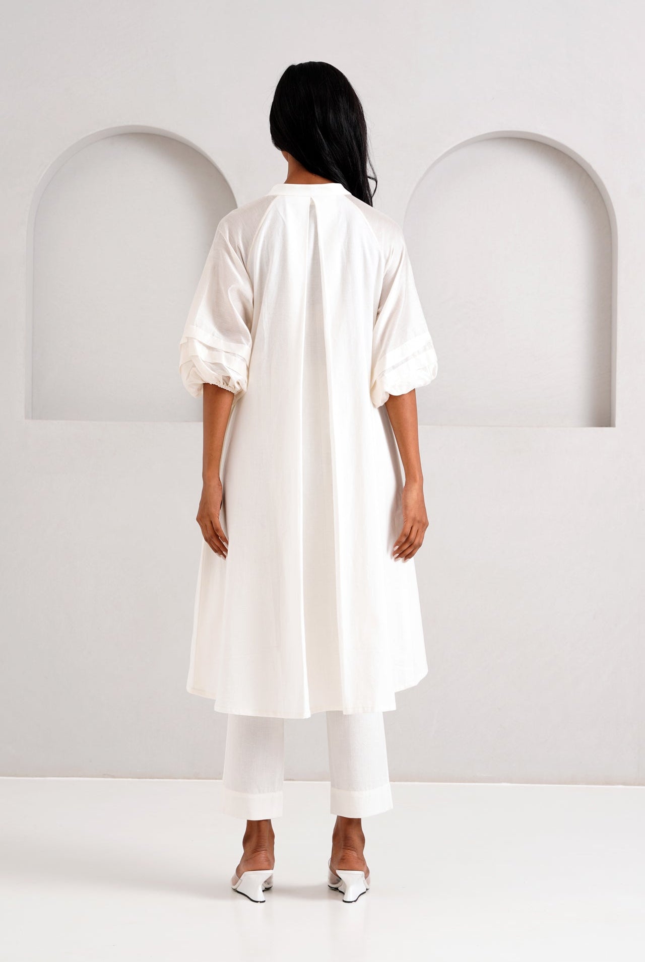 White Suvi Set - Embroidered Tunic + Pants - CiceroniKurta SetMadder Much