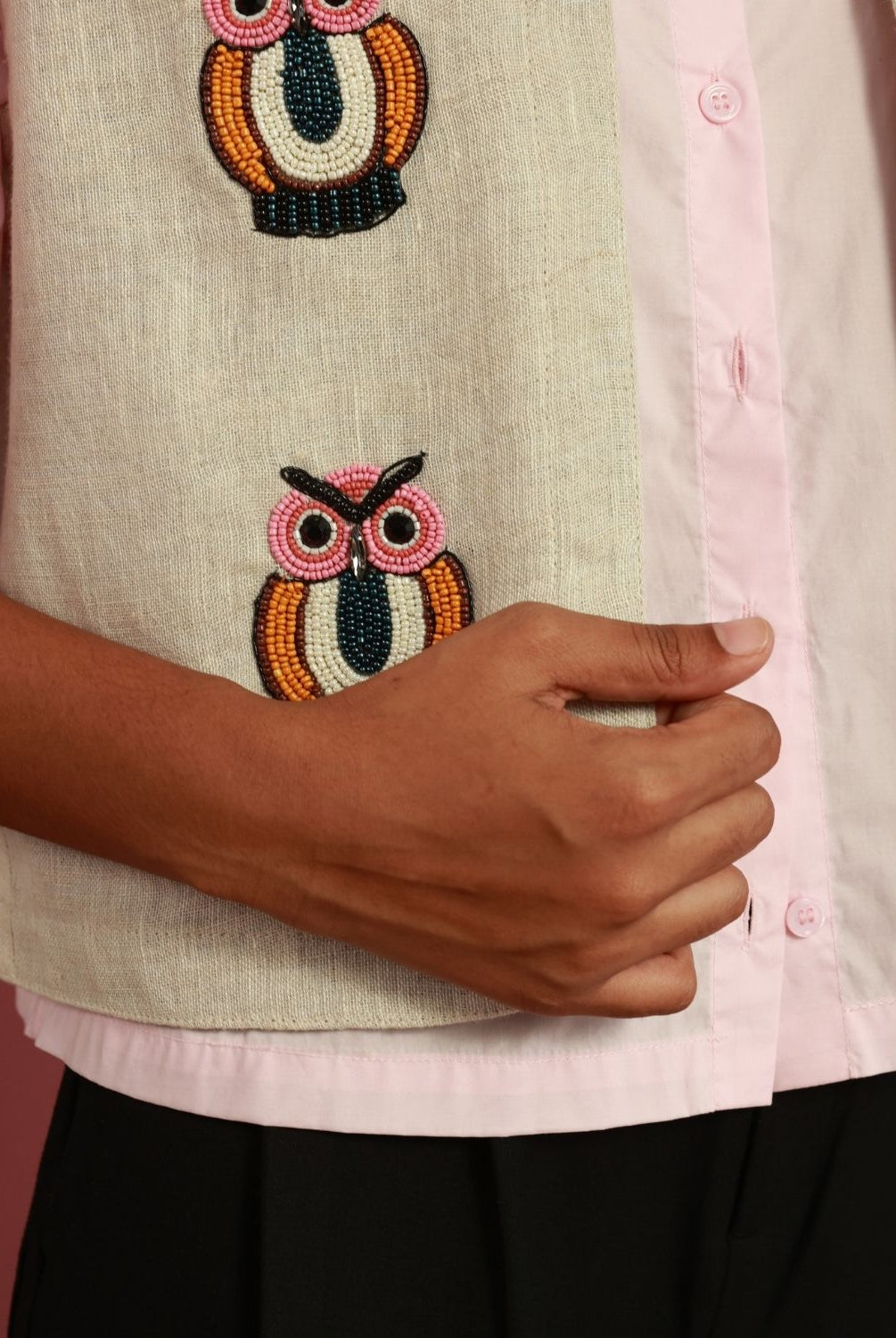 Winglore - Beige Hand Embroidered Hooters Owl Gilet - CiceroniJacketsWinglore