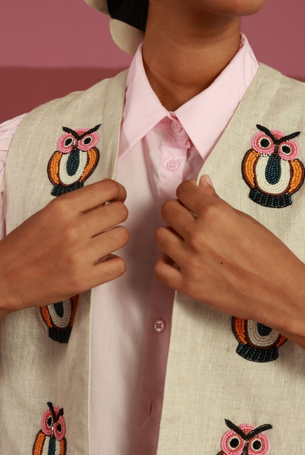Winglore - Beige Hand Embroidered Hooters Owl Gilet - CiceroniJacketsWinglore