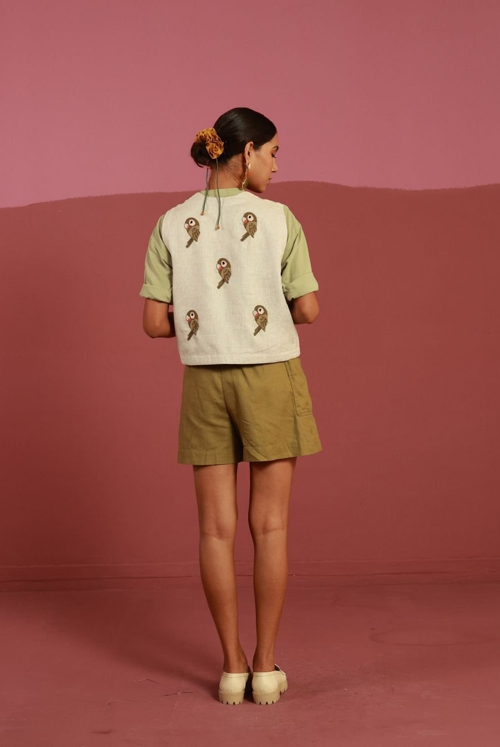 Winglore - Beige Hand Embroidered Parakeets Gilet - CiceroniJacketsWinglore