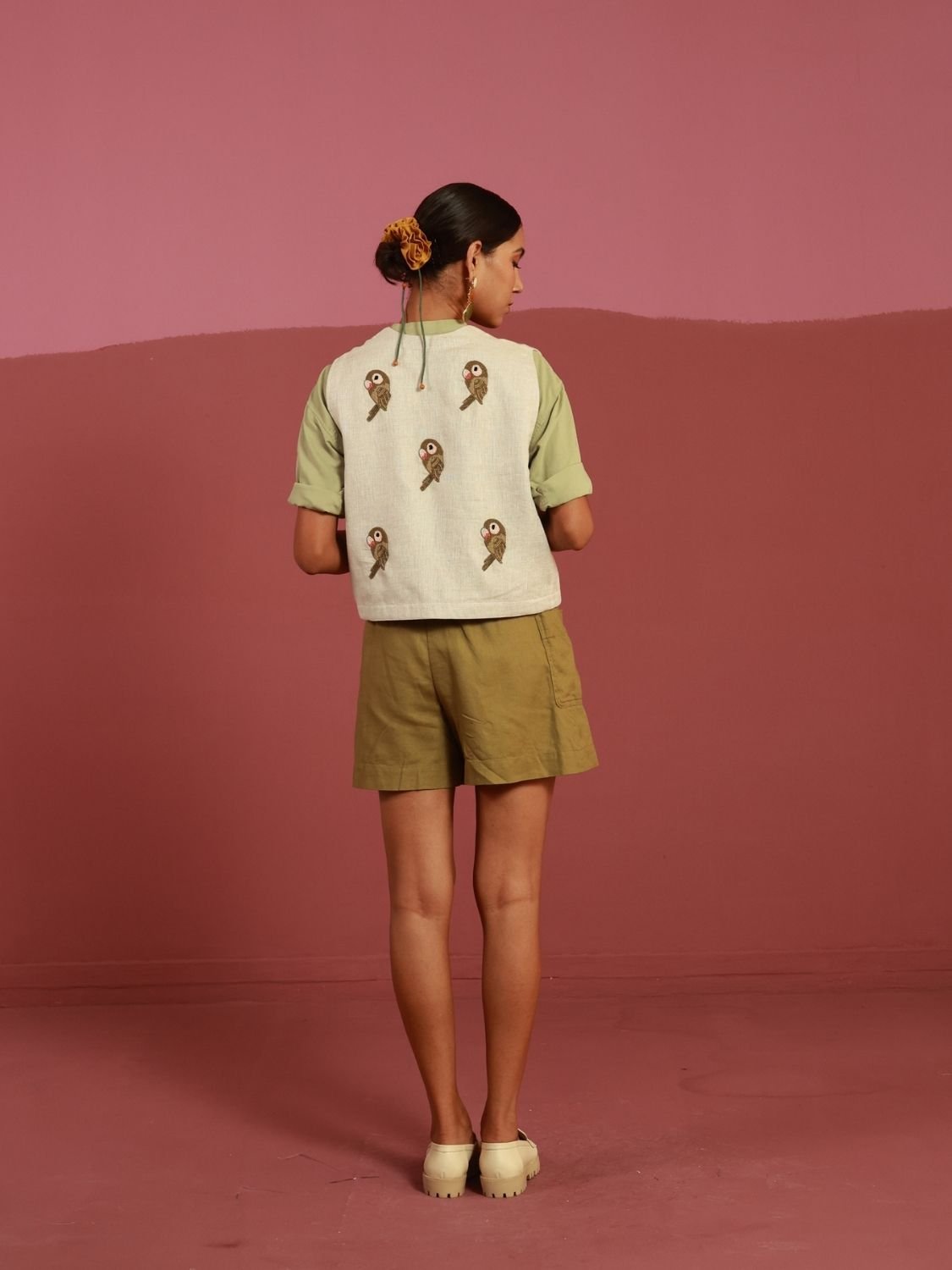 Winglore - Beige Hand Embroidered Parakeets Gilet - CiceroniJacketsWinglore