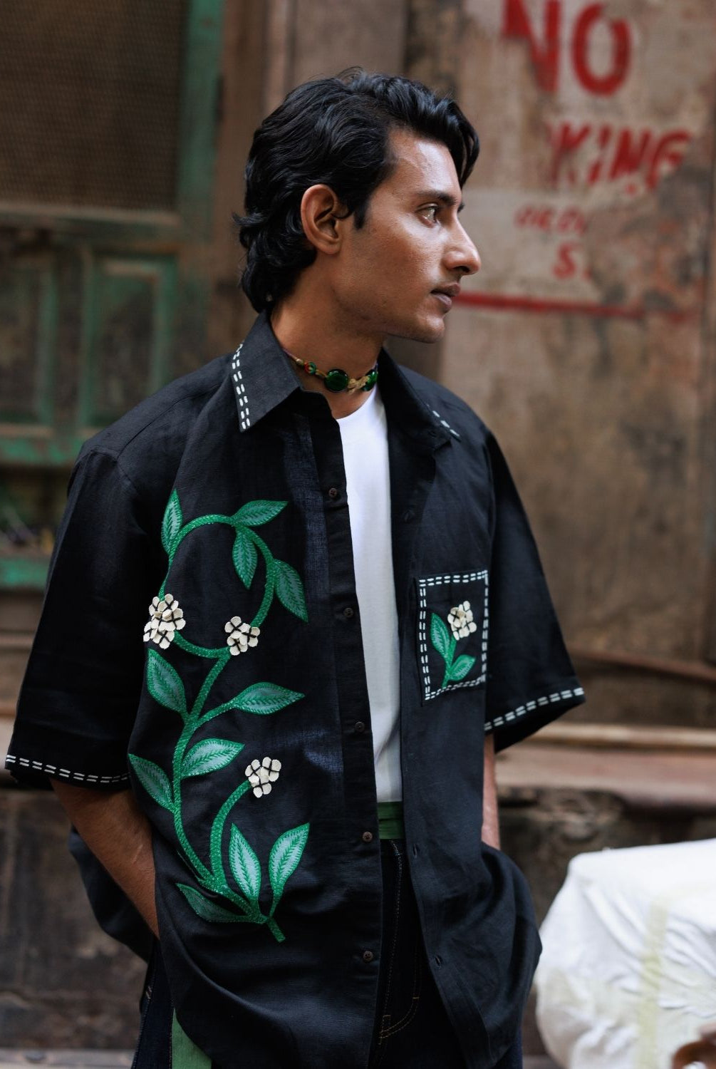 Winglore - Black Appliqué Hand Embroiderd Pure Linen Vine Oversized Shirt - CiceroniUnisex ShirtsWinglore
