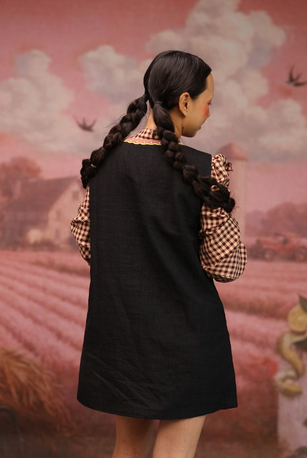 Winglore - Black Linen Hand Embroidered Curious BIrd Short Dress - CiceroniDressesWinglore