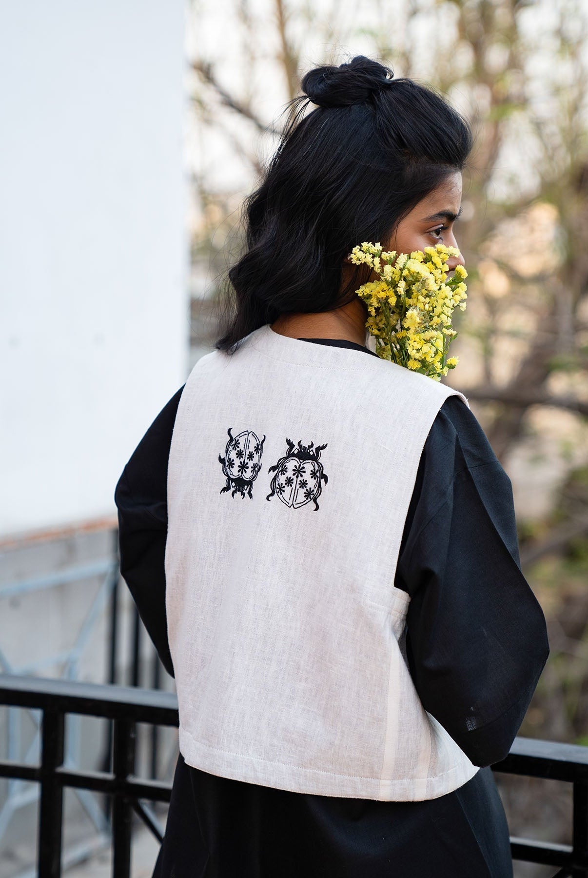 Winglore - Ivory Beige Beetle Weave Handcrafted Gilet - CiceroniJacketsWinglore