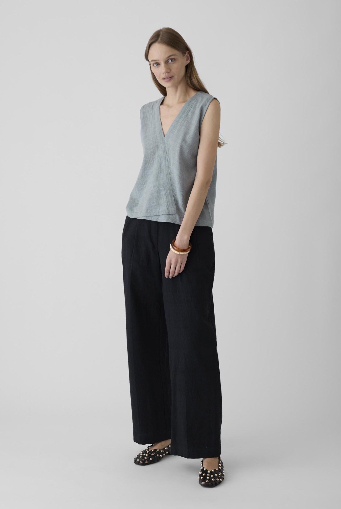 Women's V - Neck Crop Top - Greenish Gray - CiceroniTopsMareen