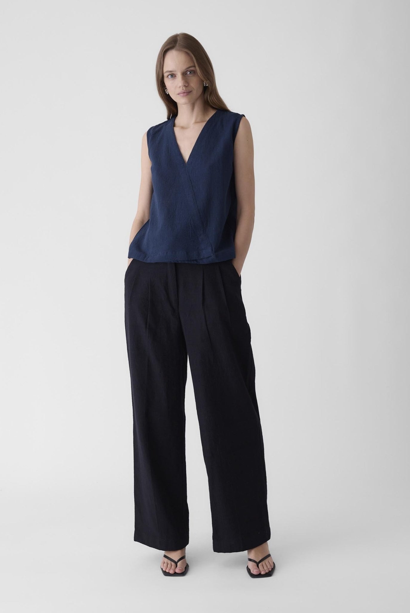 Women's V - Neck Crop Top - Navy Blue - CiceroniTopsMareen