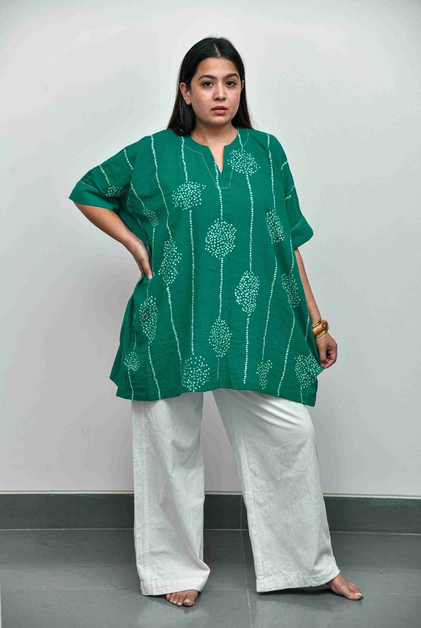 Zariya Distorted Line Top - CiceroniTopsYD Aashiya