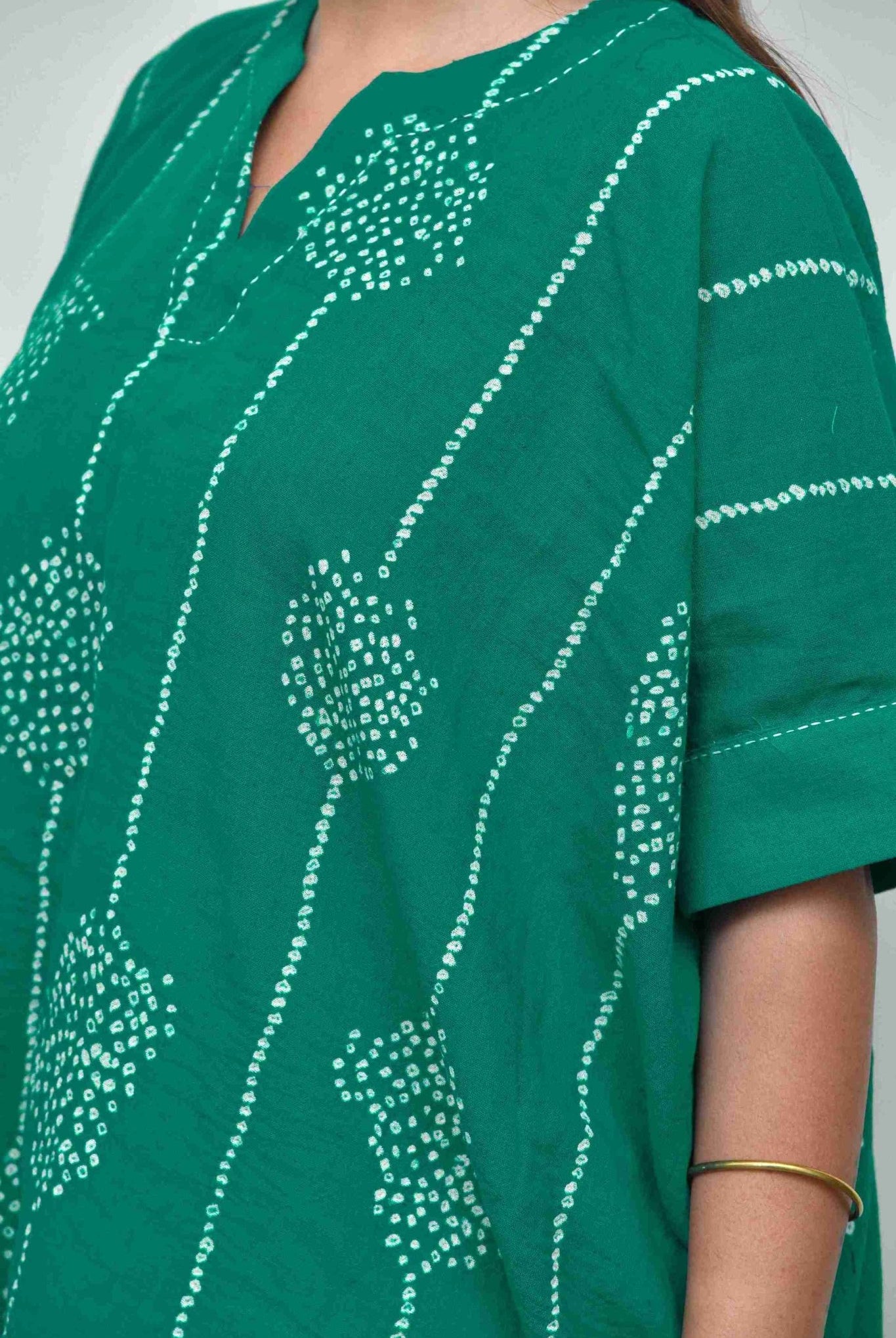 Zariya Distorted Line Top - CiceroniTopsYD Aashiya