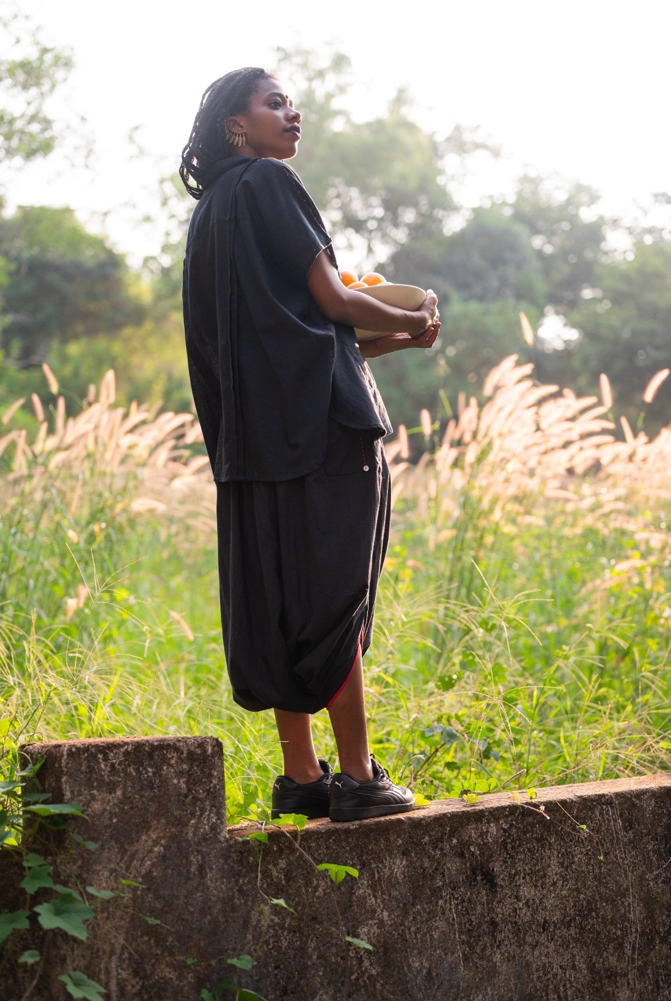 Aastey Black Mul Dhoti - CiceroniDhotiPrathaa