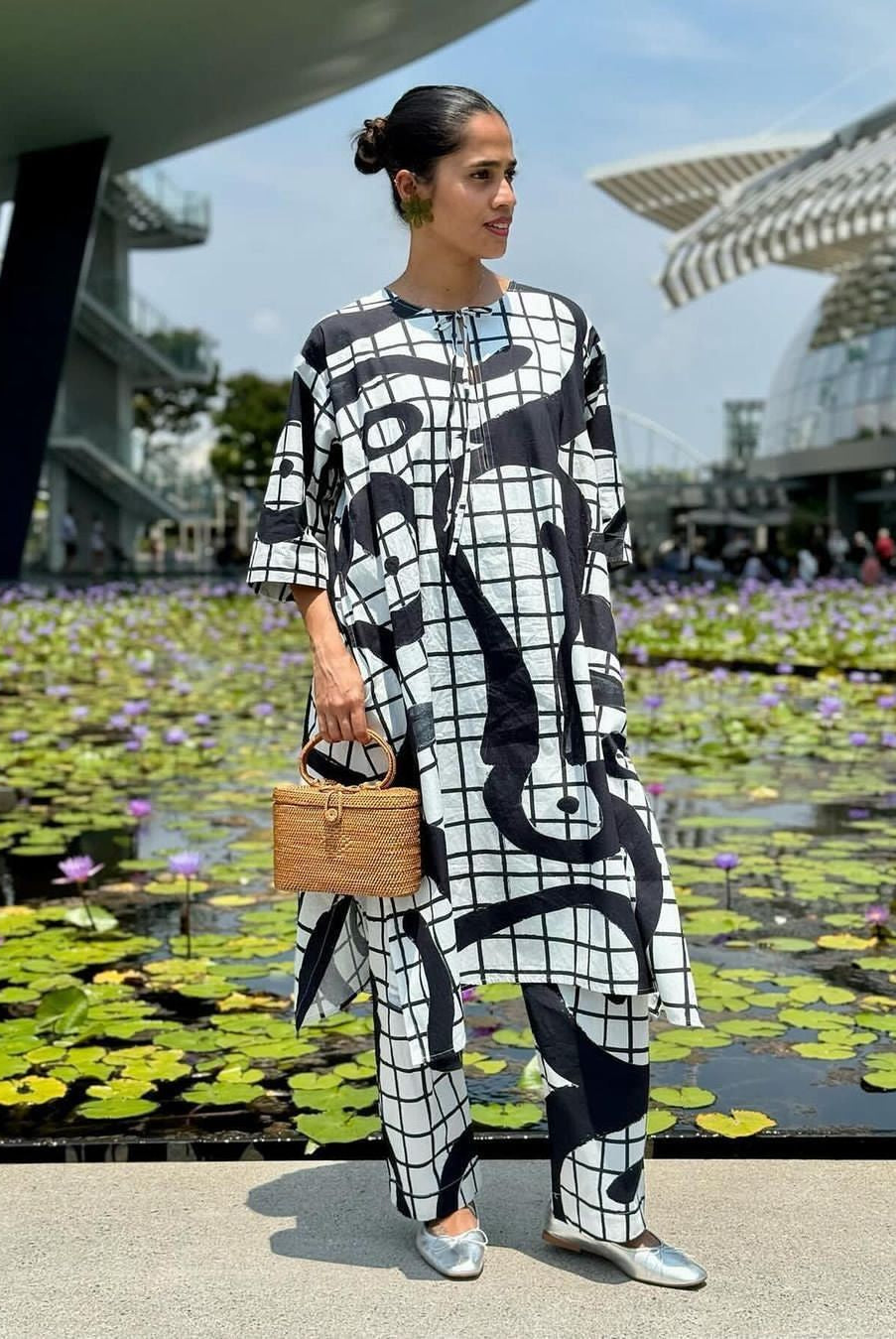 Alba Kaftaan In Yin Yang Print - CiceroniKaftan, DressHappi Space