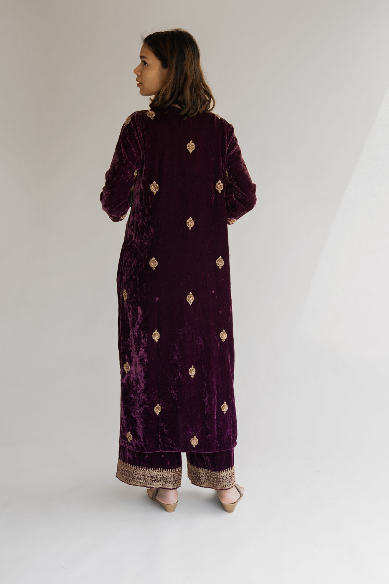 Aubergine Arzin Velvet Set (Set of 2) - CiceroniNirjara