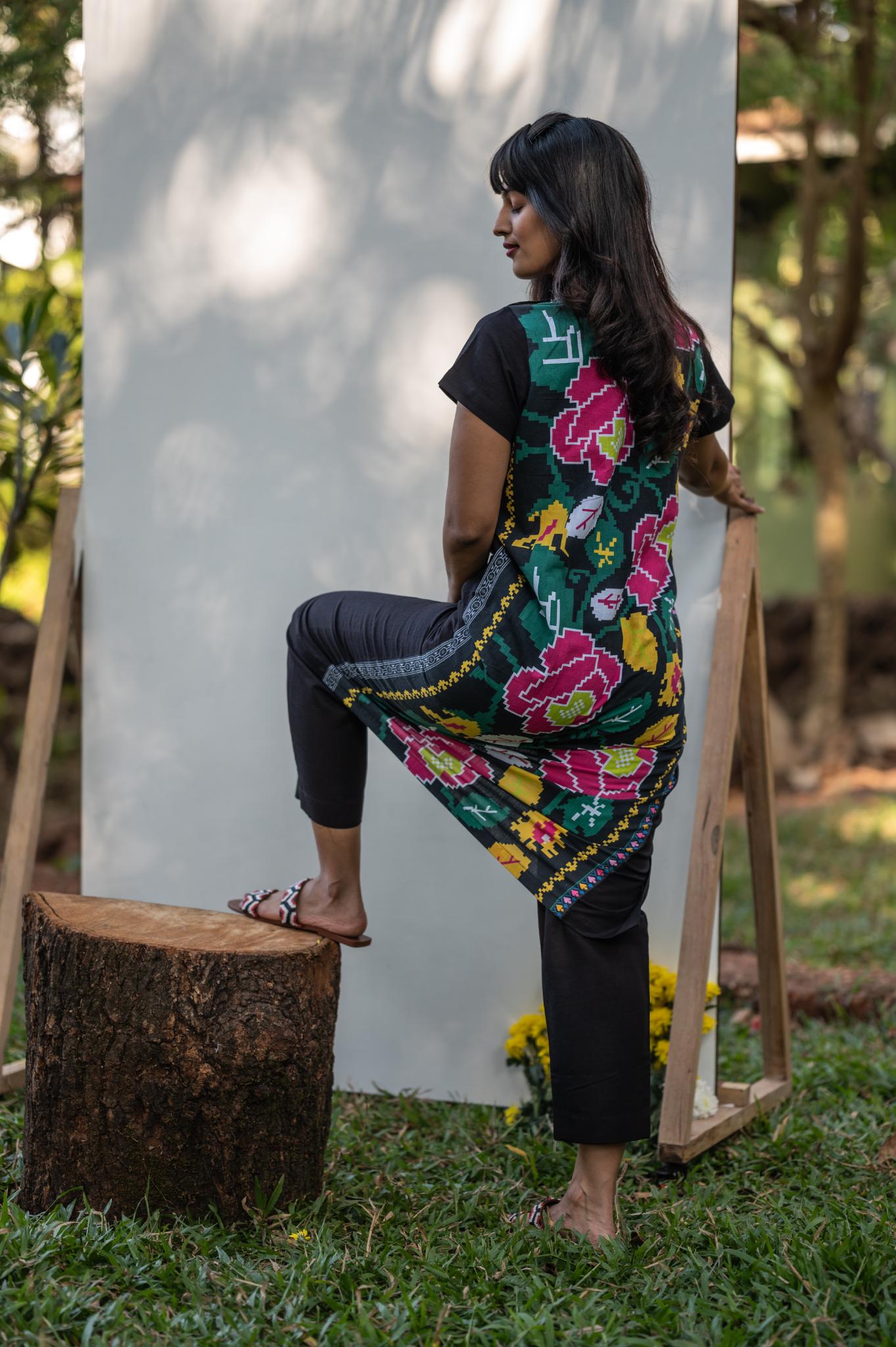 Backyard Flowers Kurta Set - CiceroniKurta SetPrachi Kamat