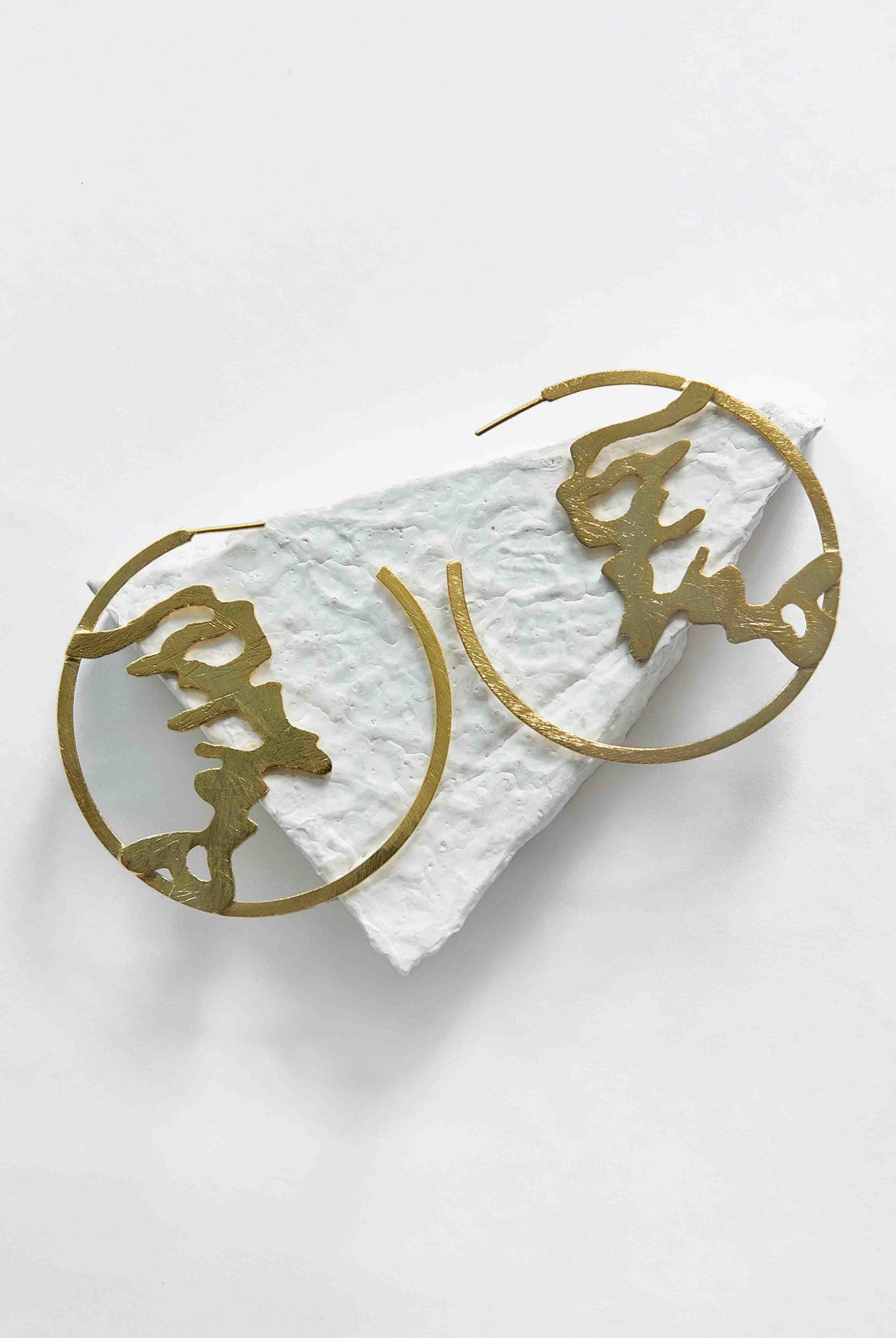 Beltza Earrings - CiceroniDE'ANMA