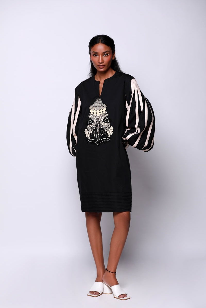 Black Durian Hexad Dress - CiceroniDressesEkastories