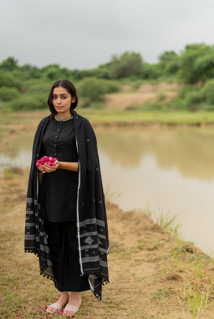 Black Short Kurta with Pants - CiceroniKurta SetMaidaan