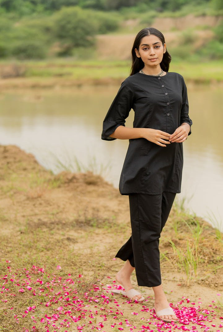 Black Short Kurta with Pants - CiceroniKurta SetMaidaan