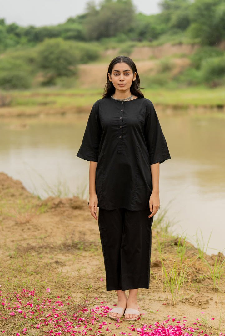 Black Short Kurta with Pants - CiceroniKurta SetMaidaan