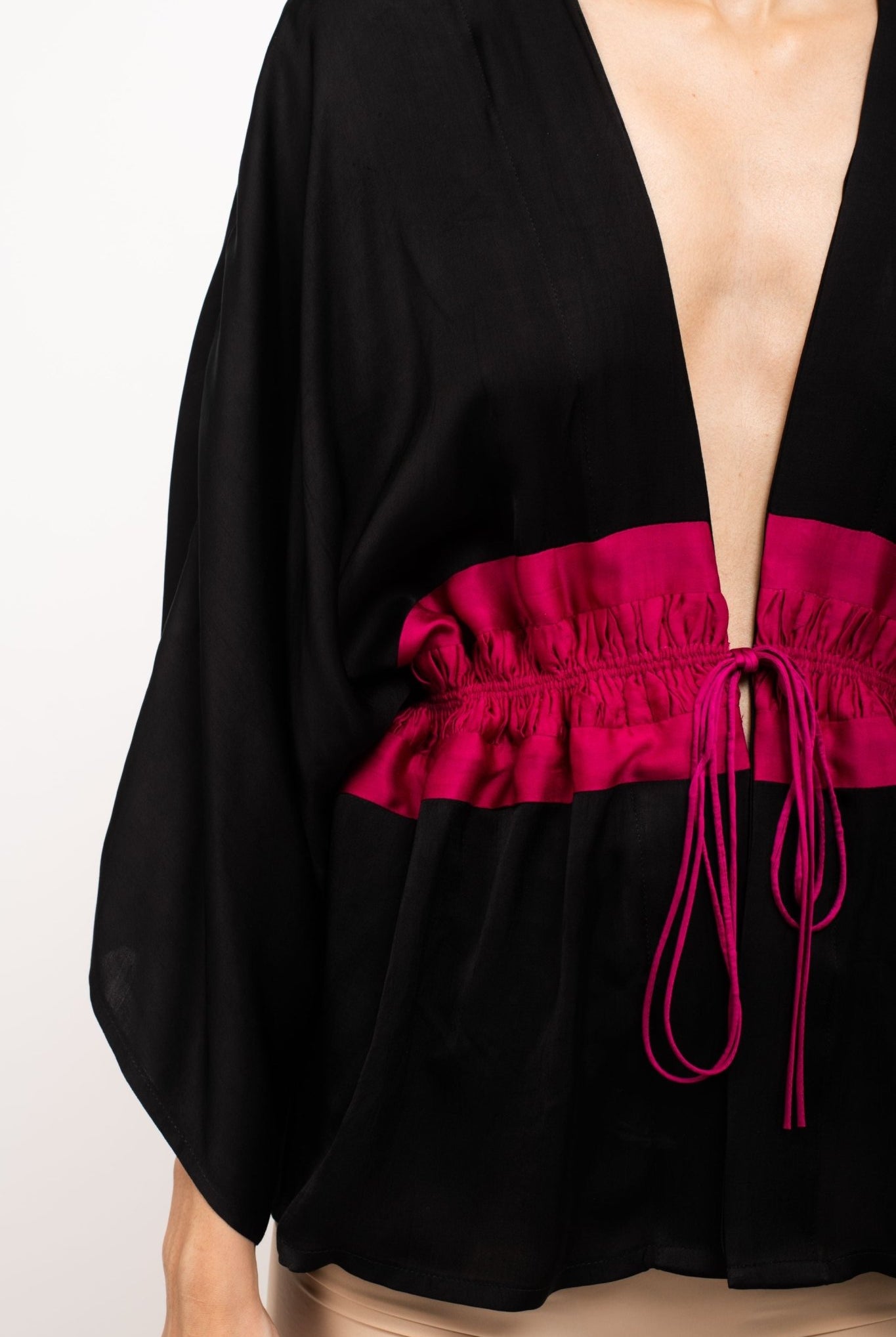 Black-Wine Short Cape - CiceroniTopNeora