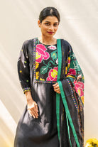 Blooming in Dark Kurta Set - CiceroniKurta SetPrachi Kamat