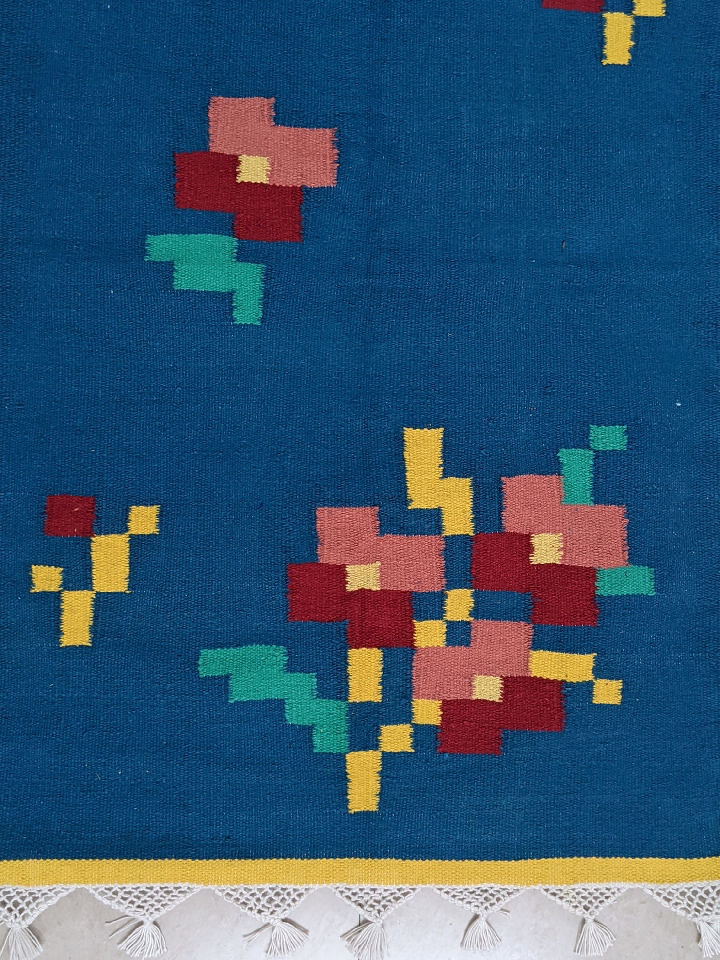 Blue Daisy Dhurrie - CiceroniThe Mango Tree