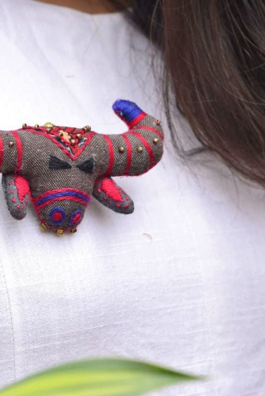 Bos Taurus, The Bull Brooch - CiceroniD I T I