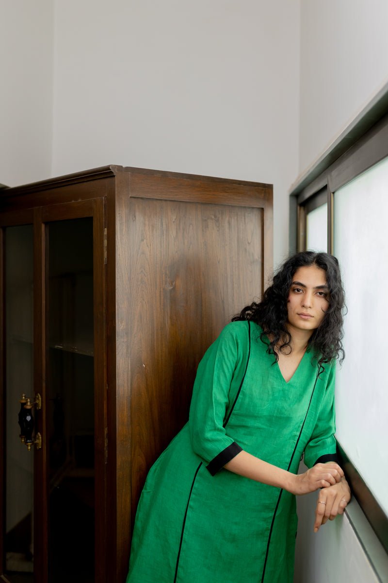 Bottlegreen Linen Kurta - CiceroniKurtaSilai Studio