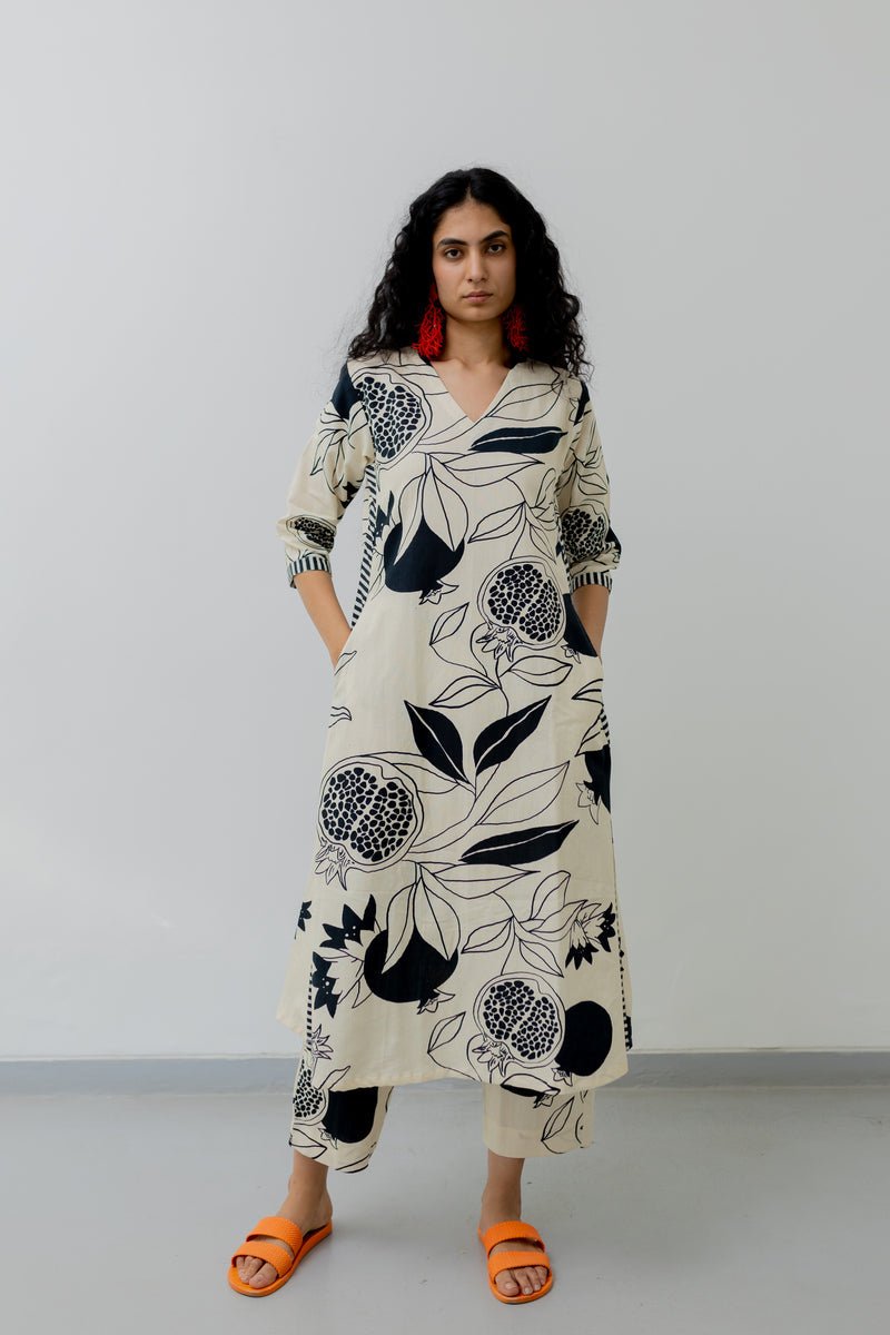 Cream Pomegranate Print Kurta and Pants Set - CiceroniKurtaSilai Studio