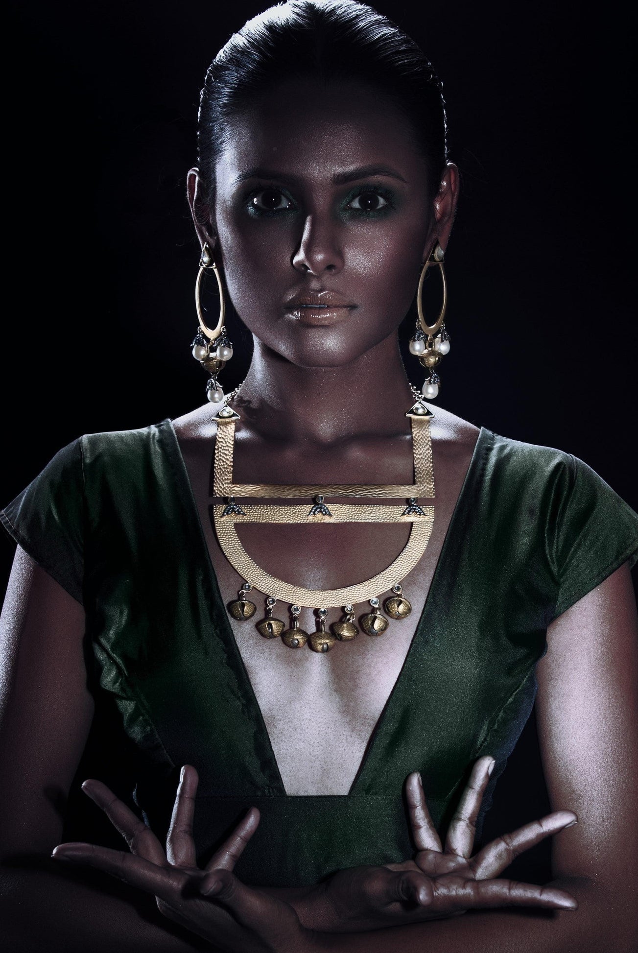 Dancing Neckpiece - CiceroniNeckpieceZaza by Somya