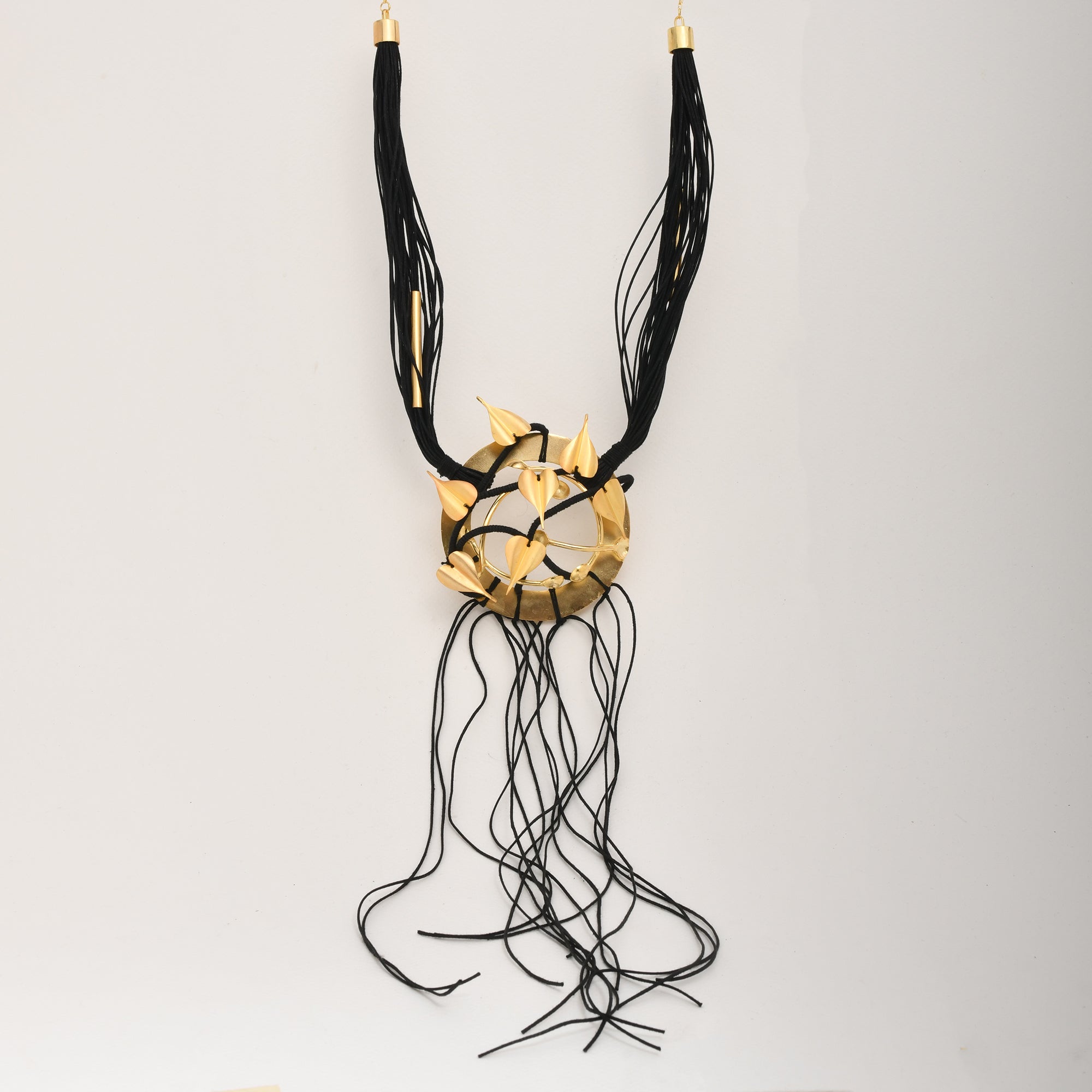 Dauntless Neckpiece - CiceroniNeckpieceZaza by Somya