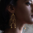 Deco Dancing Earring - CiceroniBaka