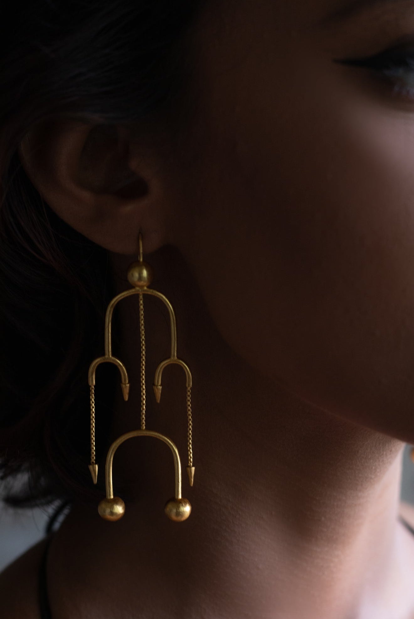Deco Dancing Earring - CiceroniBaka