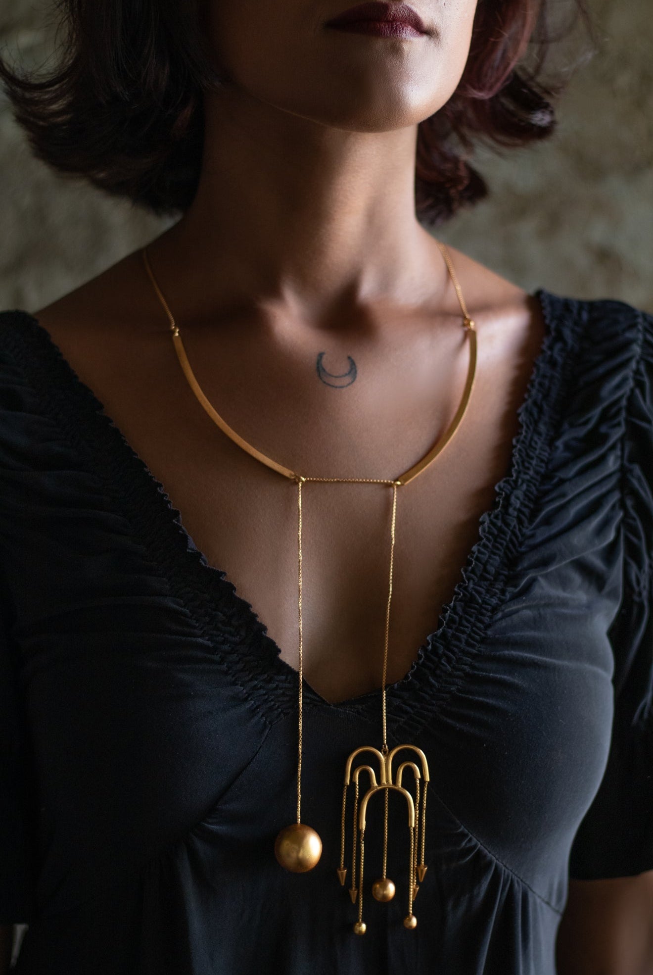 Deco Fountain Necklace - CiceroniBaka