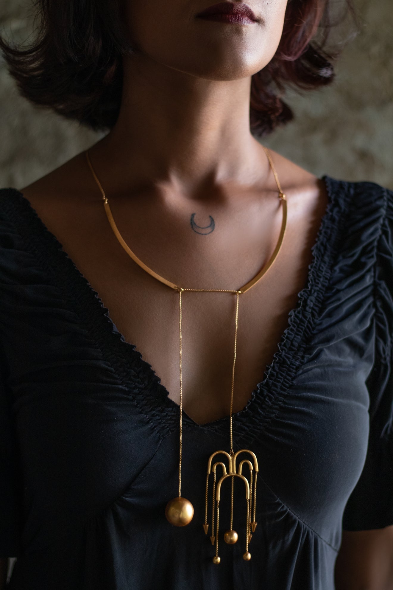 Deco Fountain Necklace - CiceroniBaka