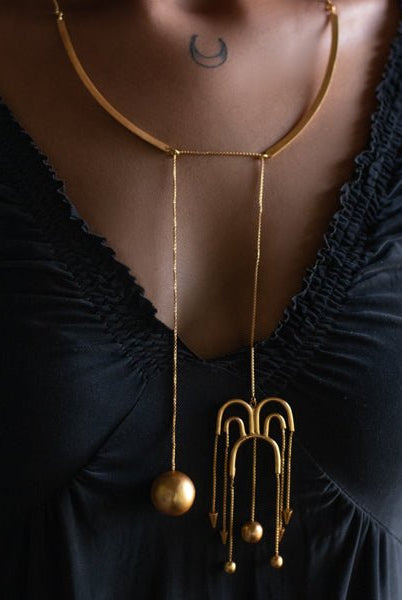 Deco Fountain Necklace - CiceroniBaka