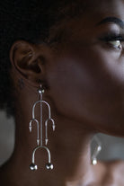 Deco Silver Dancing Earring - CiceroniBaka